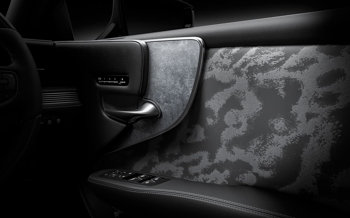 KHOANG XE CHẾ TÁC THỦ CÔNG 