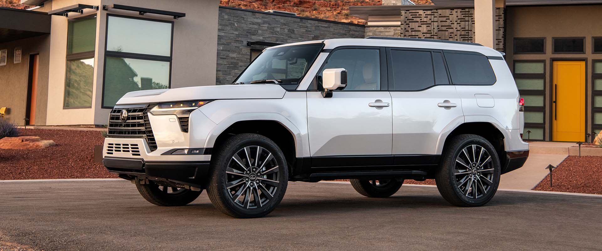 Ngoại thất kinh điển Lexus GX