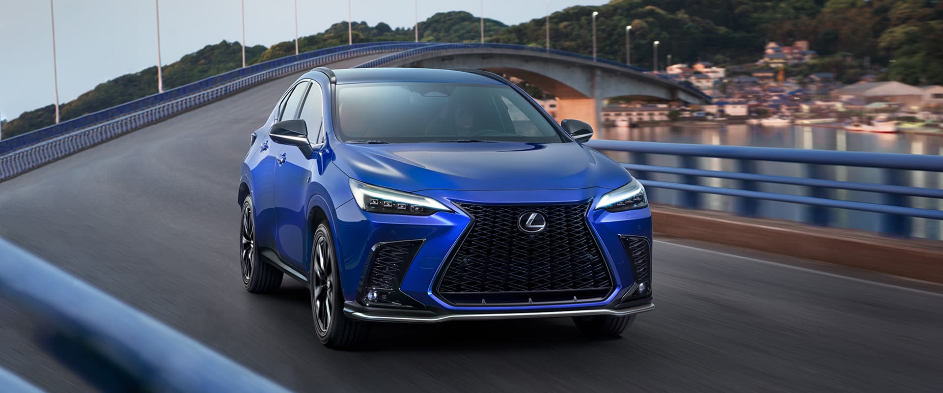 Chi tiết Lexus NX300 2022 kèm giá lăn bánh 052023