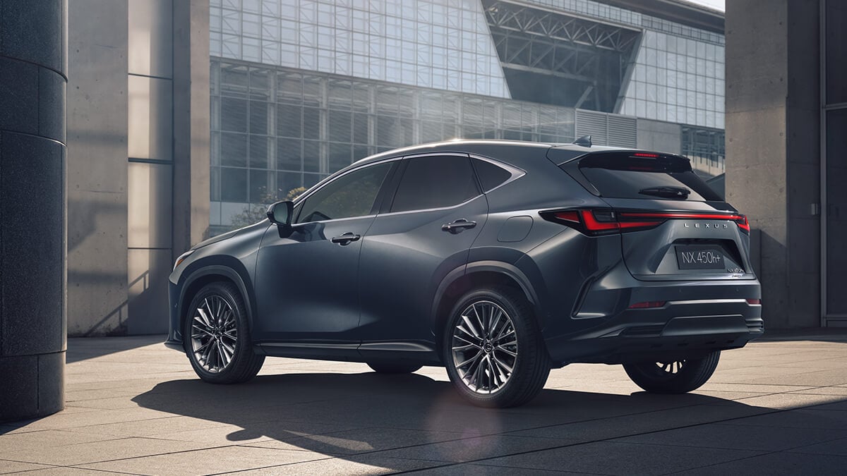 1/18 レクサス LEXUS NX200t 聞き入る 青 1/18 レクサス LEXUS NX200t 聞き入る 青