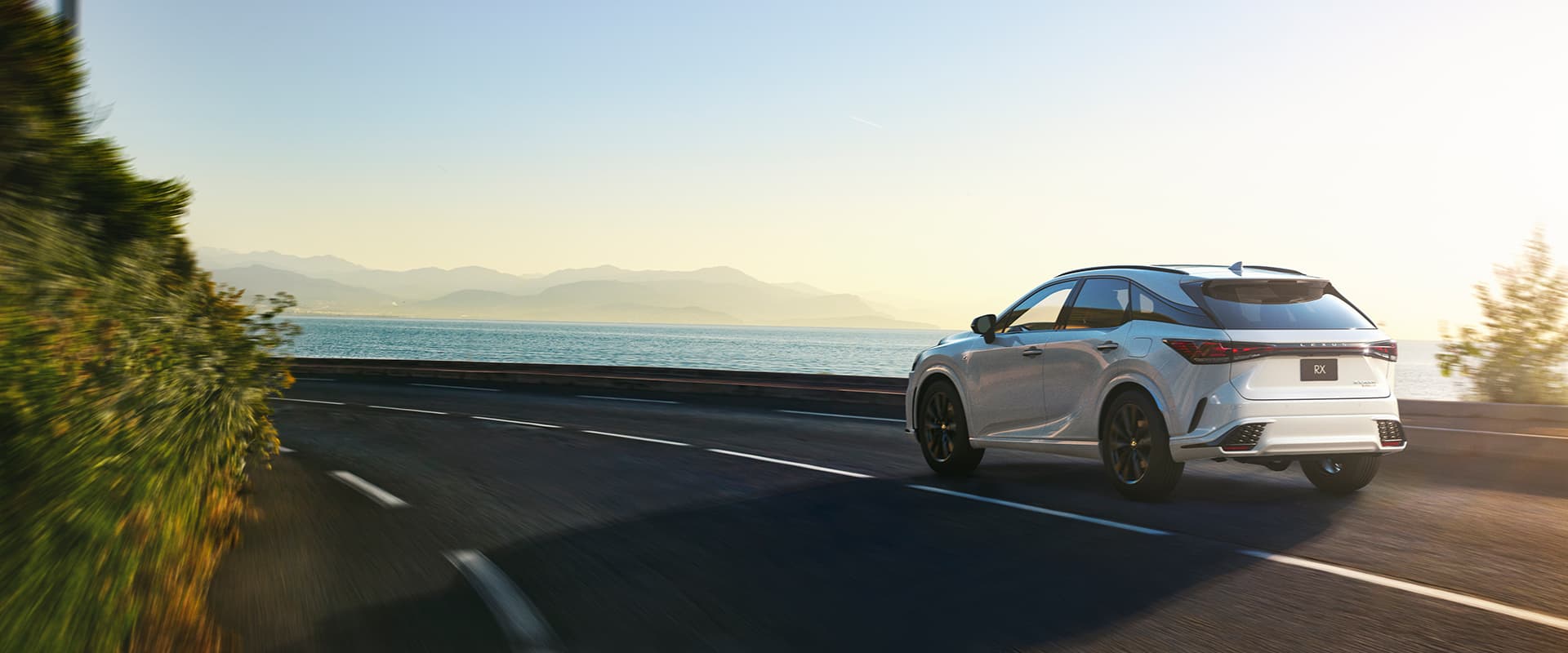 Lexus RX 350 Và Volkswagen Touareg: SUV 5 Chỗ Tầm Giá 2.5-3.5 Tỷ Đồng | So Sánh Chi Tiết Để Chọn Đúng Xe Ưng Ý 18 gallery performance 02 d