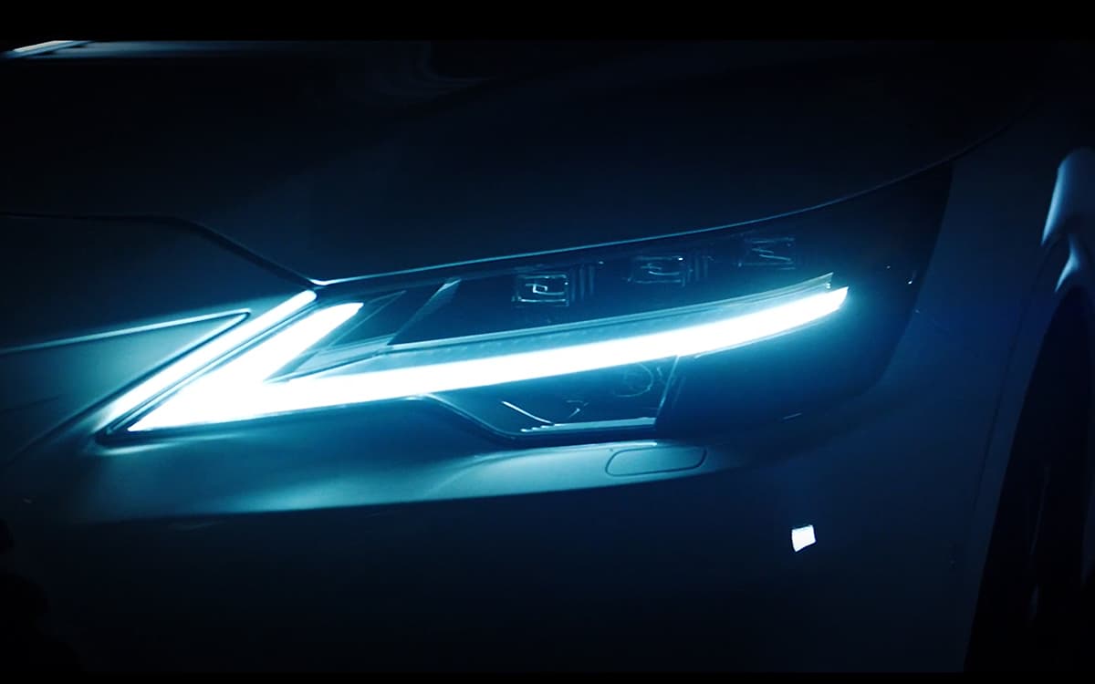 HỆ THỐNG ĐÈN PHA THÍCH ỨNG BLADESCAN<sup>™</sup>